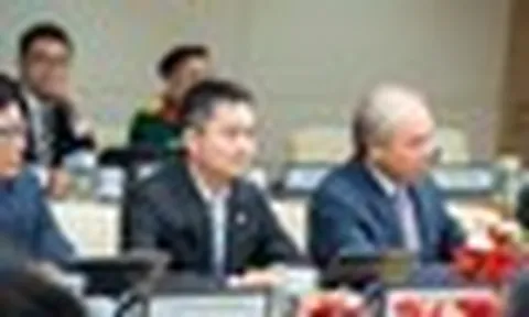 Viettel bắt tay ông lớn xăng dầu "khủng" nhất Việt Nam: Sẽ có hàng nghìn trạm xăng thông minh thế hệ mới?
