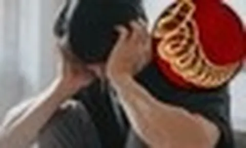 Người đàn ông 44 tuổi đột nhiên thay đổi tính cách và hay nói tục, bác sĩ thở dài: Nó đã "ăn" tới não