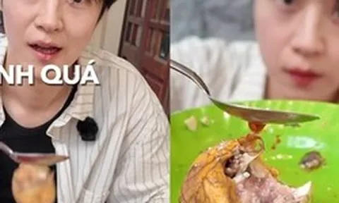Khách Hàn lấy hết can đảm thử món độc đáo nhất tại Việt Nam, cái kết khiến nhiều người bất ngờ