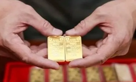Thấy gì từ việc giá vàng 'bốc hơi' hơn 30 triệu đồng/lượng?