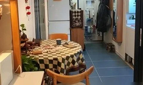 Căn hộ chỉ 30m² của gia đình 3 người khiến nhiều người ngỡ ngàng: Không thừa một mét vuông nào, sống gọn mà vẫn đủ đầy
