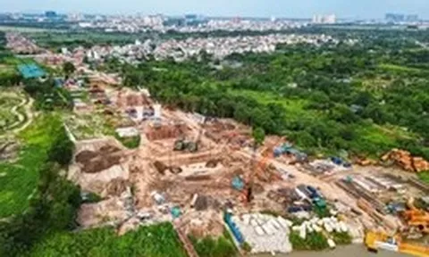 Hà Nội thông tin về tiến độ GPMB 9 dự án cầu vượt sông Hồng và sông Đuống