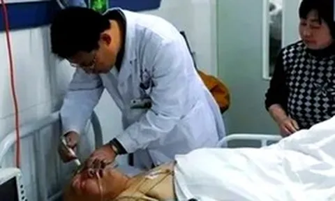 Người đàn ông 56 tuổi tử vong vì xuất huyết não, bác sĩ lắc đầu: 4 thói quen đi bộ tập thể dục tự hại thân