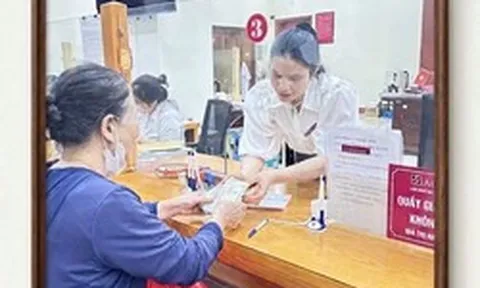 Phát hiện nội dung tin nhắn lạ, nhân viên ngân hàng Agribank giúp người mẹ ở Ninh Bình thoát vụ lừa đảo tinh vi khi "chuyển tiền đặt cọc nhà hộ bạn của con"