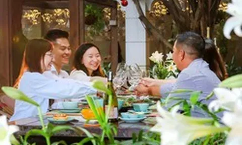 1 doanh nghiệp ở Hà Nội có đến 2 nhà hàng được Michelin gọi tên: Phục vụ khách trong biệt thự Pháp cổ, menu có đến 200 món