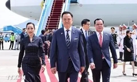 Thủ tướng Thái Lan và Phu nhân bắt đầu thăm chính thức Việt Nam