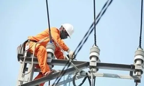 Tiêu thụ điện lập kỷ lục, mỗi năm miền Bắc cần thêm một ‘thủy điện Hòa Bình’?