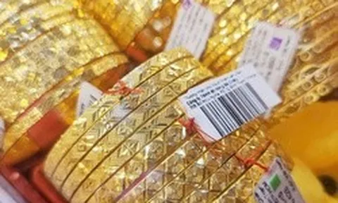 Hai tuần, giá vàng miếng SJC, vàng nhẫn tăng hơn 15 triệu đồng