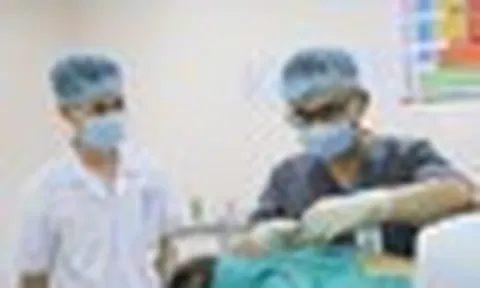 Hà Nội tung loạt ưu đãi mới để giữ chân, thu hút bác sĩ