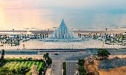Việt Nam có tòa tháp 143 trụ bê tông được Sun Group đầu tư 155 tỷ đồng: Xây thần tốc trong 75 ngày, thành biểu tượng mới hút khách bên bờ biển