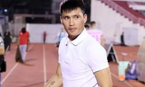 Công Vinh đã căng, bật netizen tanh tách