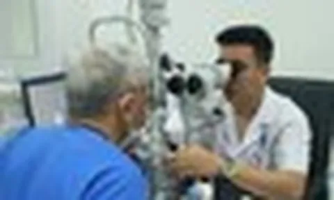 Người cao tuổi được khám sức khỏe miễn phí mỗi năm một lần