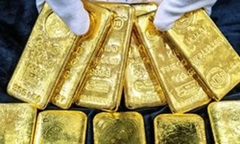 Giá vàng thế giới giảm mạnh, nhà đầu tư chờ dữ liệu lạm phát Mỹ
