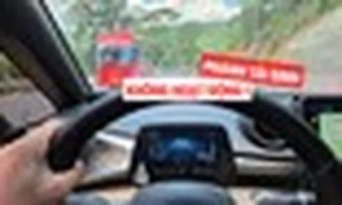 Tôi suýt trả giá đắt khi đi đèo vì thói quen sạc đầy pin xe điện