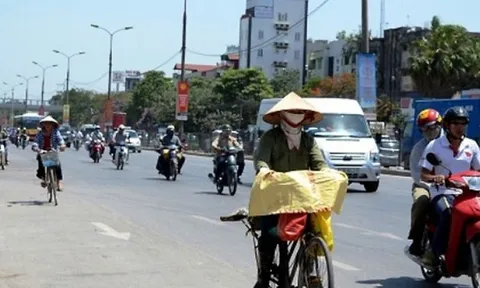 Không phải nhiệt độ, đây mới là nguyên nhân chính khiến miền Bắc oi bức cả ngày