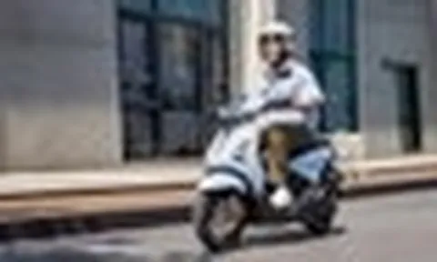 "Xe tay ga quốc dân" Honda Vision sắp gặp đối thủ lớn: Động cơ eSP, có phanh ABS, cùng nhà Honda mà giá rẻ không tưởng!