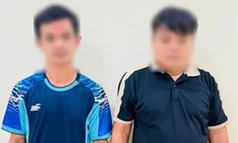Từ số tiền hơn 21 triệu đồng, 2 người đàn ông 9X bị tạm giữ khẩn cấp