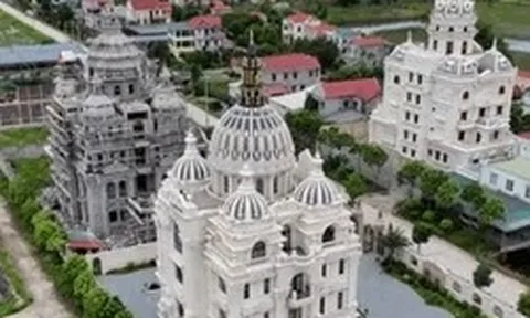 3 lâu đài của 1 đại gia sáng nhất Ninh Bình