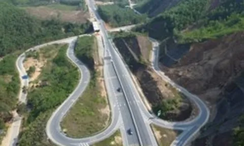 Tạm dừng khai thác cao tốc Cam Lộ - La Sơn vào ban đêm từ 10/7