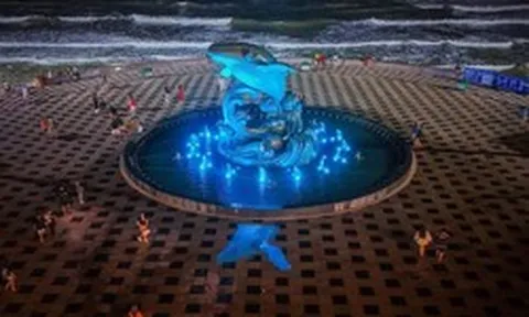 Việt Nam có công trình bằng đồng cao 8m, nặng 40 tấn được đầu tư gần 40 tỷ đồng: Thi công thần tốc trong 75 ngày, thành biểu tượng độc đáo bên biển
