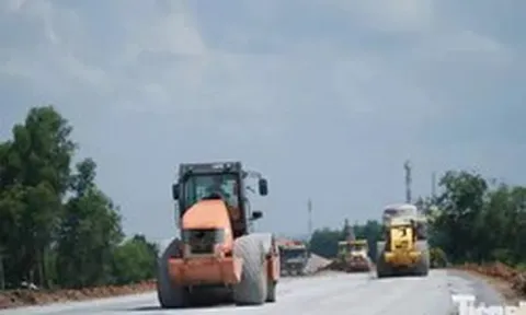 Đường Hồ Chí Minh qua Tây Ninh: Càng thi công nhà thầu càng hụt vốn?
