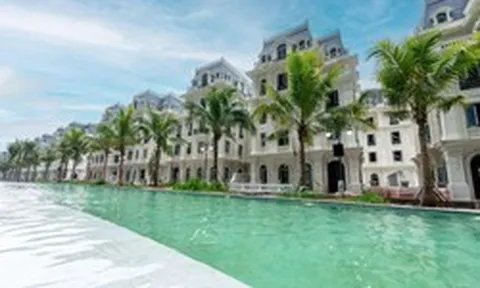 Mục sở thị BST 60 dinh thự siêu sang bên Crystal Lagoon gần 0,5km trước ngày bàn giao tại Ciputra