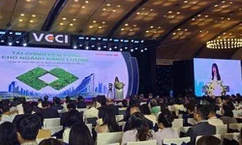 Thúc đẩy lộ trình trung hòa carbon: Techcombank nhận giải thưởng Top 10 Doanh nghiệp Net Zero 2026