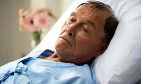 Không chỉ rượu bia hay thuốc lá, 6 MÓN ĂN quen thuộc trên bàn cơm mới là "thủ phạm" âm thầm gây nhồi máu não