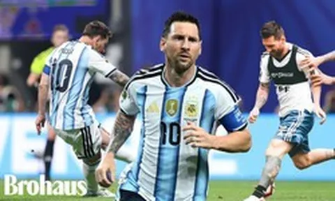 Chiếc áo lót gắn đầy cảm biến, mạch điện của Messi