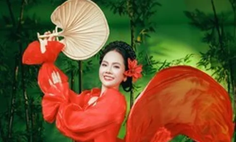 Nữ ca sĩ 36 tuổi vừa được thăng quân hàm Thiếu tá trước niên hạn: Là giảng viên âm nhạc, từng được Bộ Quốc phòng tặng bằng khen