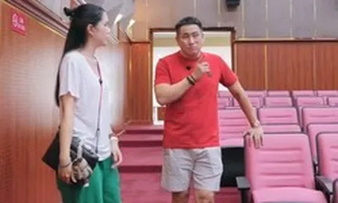 Nam nghệ sĩ quê Thanh Hóa đưa vợ đến nơi hẹn hò mối tình đầu: "Lúc đó vợ có 7 tuổi"