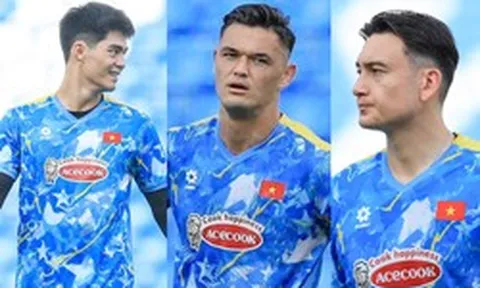 Thủ môn ĐT Việt Nam bây giờ toàn "nam thần" cao 1m88, phong độ cực cháy: Trung Kiên, Văn Lâm, Patrik Lê Giang, ai bắt chính?