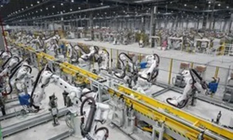 Sau 7 tháng, một khu kinh tế đã thu hút 6,2 tỷ USD vốn đầu tư, quy tụ cùng lúc dự án VinMetal, VinFast, LNG Vũng Áng III với tổng quy mô hơn 140.000 tỷ đồng