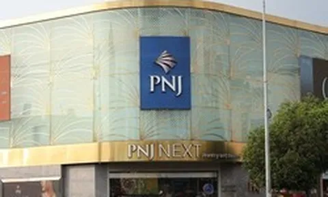 Nóng: PNJ đã mua lại hơn 7.000 tỷ đồng hàng hoá từ khách trong 27 ngày giữa lúc nhu cầu bán lại kim cương tăng đột biến