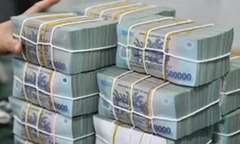 Ngân hàng ồ ạt huy động chứng chỉ tiền gửi: Có nơi tăng gấp đôi trong 6 tháng