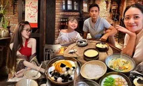 Khách Trung Quốc mê mẩn quán chè trong phố cổ Hà Nội: Có người ăn liền nhiều ngày, bảo "rời Hà Nội là nhớ ngay"