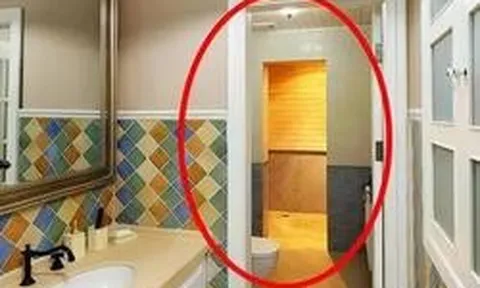 Vì sao ngày càng nhiều gia đình không còn đóng kín cửa ngay sau khi tắm hoặc đi vệ sinh?