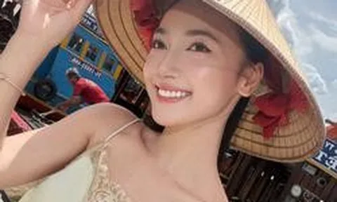 Bắt trend "miền Tây sông nước", cô nàng Á Khôi khiến tất cả mê mẩn với nhan sắc trong trẻo