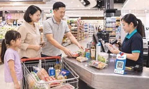 Khách Trung Quốc, Hàn Quốc đến Việt Nam không cần đổi tiền, quét VNPAY-QR chi tiêu trực tiếp