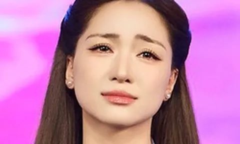 Hòa Minzy: "Tôi không cần tiền của mấy người"