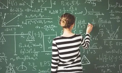 Học siêu giỏi, nữ sinh 16 tuổi phải điều trị tâm thần: Vì lý do này