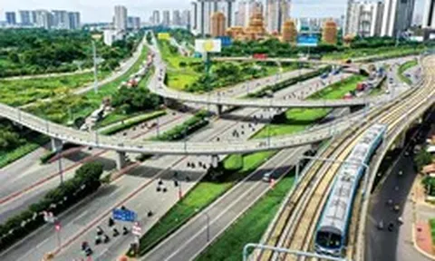 TPHCM nghiên cứu huy động nguồn lực từ quỹ đất gắn với phát triển hạ tầng giao thông