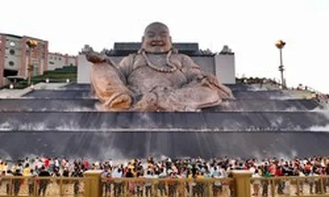 Nơi được ví như "nóc nhà Nam Bộ" ở Việt Nam với độ cao 986m: Leo bộ lên mất 2-4 tiếng, trên đỉnh có đại tượng Phật được xác lập kỷ lục châu Á