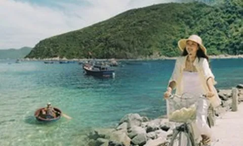 Địa điểm được truyền tai nhau là nơi có nước biển trong nhất Việt Nam, đến nay vẫn chưa từng có khách sạn nào