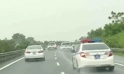 Thi bằng lái ô tô thêm nội dung về làn vượt xe: Hướng dẫn từ CSGT