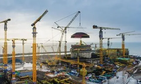Phát hiện Trung Quốc nâng khối thép đường kính 45m, nặng 270 tấn lên cao 20 tầng, xoay vào đúng vị trí với sai số chỉ 6mm: Bí mật trên đỉnh lò phản ứng hạt nhân dần lộ diện