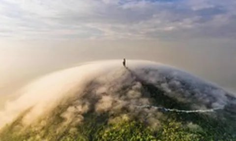 Việt Nam có ngọn núi sắp tổ chức một đại lễ lớn, là "Đệ nhất thiên sơn" mát mẻ quanh năm, nhiều lúc chỉ 15 độ C: Sở hữu tượng Phật dát vàng 24K