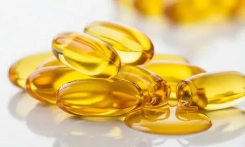 Uống dầu cá omega-3 lâu dài có ảnh hưởng đến thận?