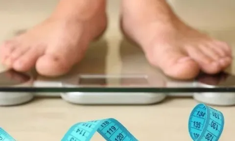 Sụt 8 kg sau 1 năm, người đàn ông 60 tuổi bất ngờ khi đi khám