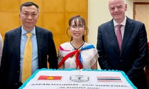 Những lần tỷ phú Nguyễn Thị Phương Thảo tặng quà "khủng" cho tuyển Việt Nam khi đạt chức vô địch